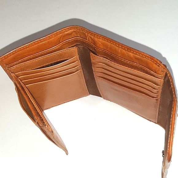 FOSSIL VINTAGE TRIFOLD WALLET - Picture 7 of 12